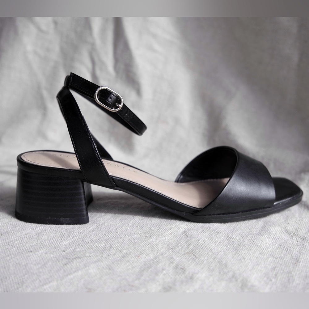 NWT Kelly & Katie Brissia Heels - Picture 2 of 8